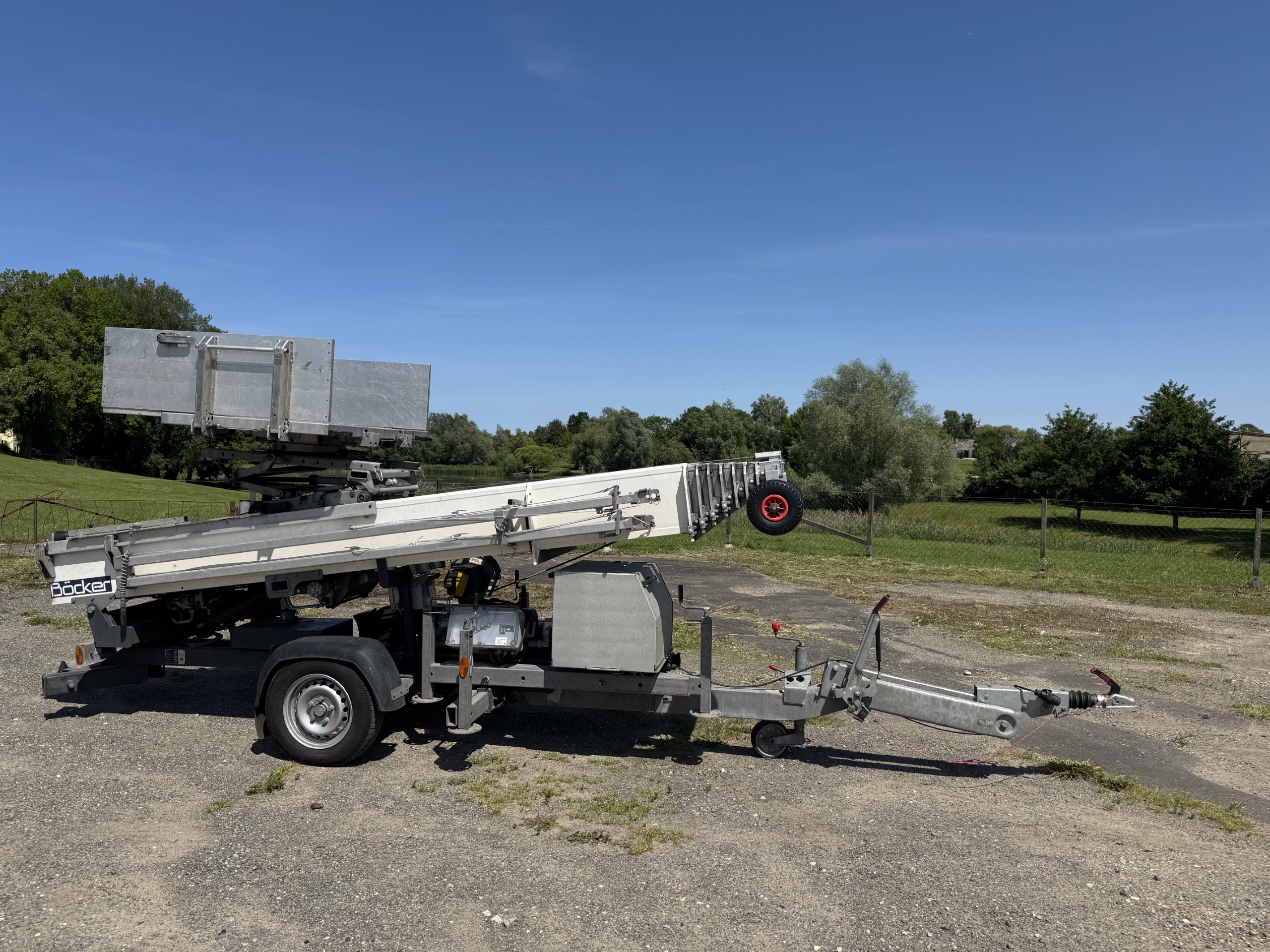 Möbelschrägaufzug / Anhänger