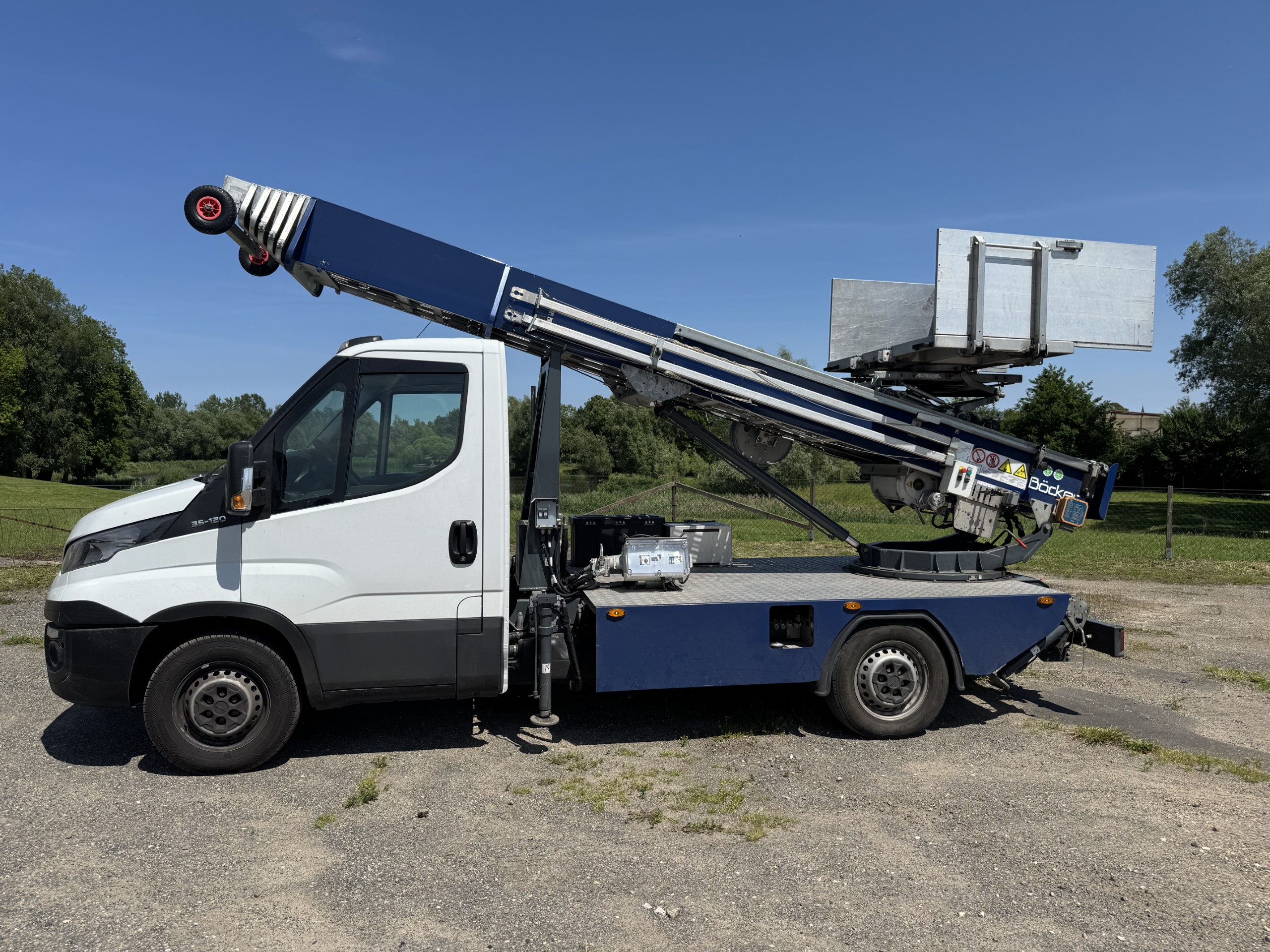 Möbelschrägaufzug / Transporter